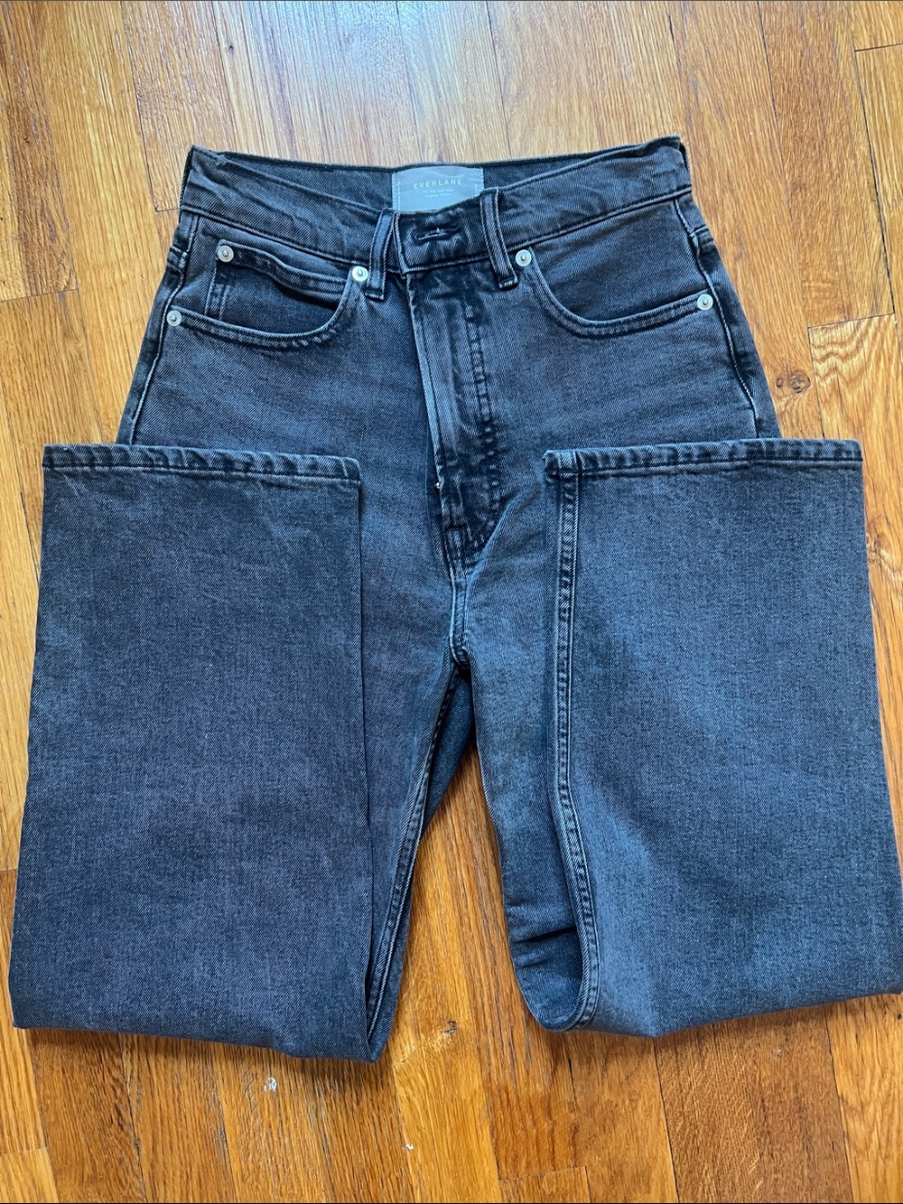 Everlane The Way High Straight-Leg Jeans in Washed Black